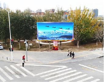 新邵户外大屏广告投放要点。